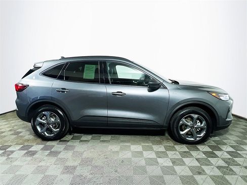 Used 2025 Ford Escape ST-Line image 9