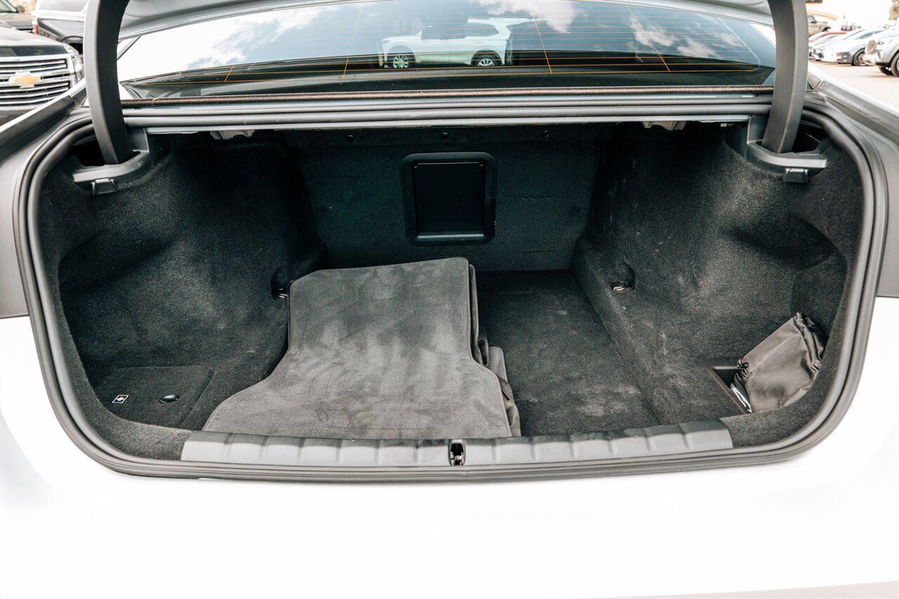 Used 2025 BMW 760i xDrive AWD/4WD image 48