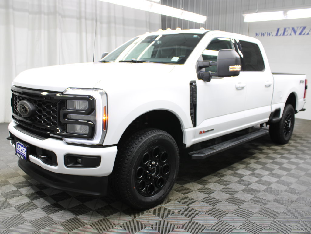 Used 2025 Ford F250 XLT w/ Black Appearance Package AWD/4WD image 9