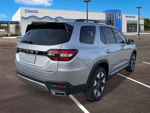 New 2026 Honda Pilot Touring image 5