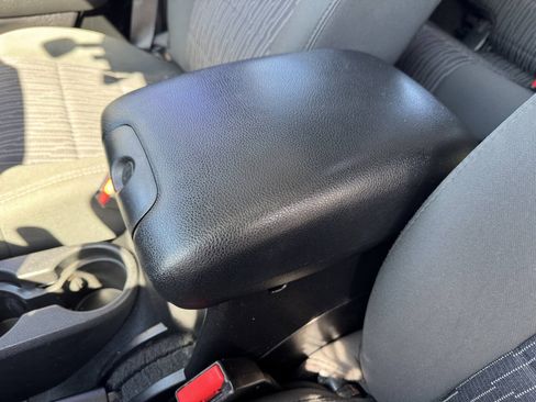 Used 2012 Jeep Wrangler Unlimited Sport AWD/4WD image 23