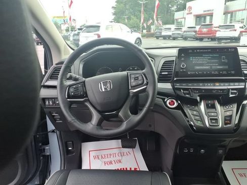 Used 2025 Honda Odyssey Elite image 12