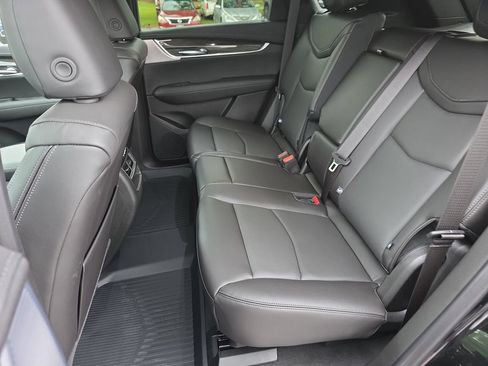 New 2026 Cadillac XT5 Sportv w/ LPO, Floor Liner Package AWD/4WD image 33