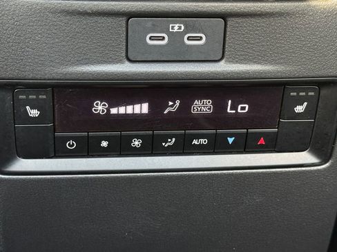 Used 2024 MAZDA CX-90 Plug-In Hybrid w/ Premium Plus AWD/4WD image 28