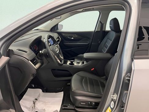 Used 2024 GMC Terrain Denali w/ Denali Premium Package image 18