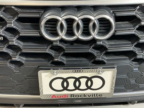 Used 2023 Audi Q5 2.0T Premium w/ Convenience Package AWD/4WD image 29