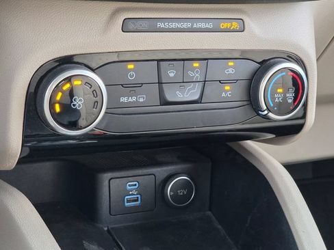 Used 2021 Ford Escape SE FWD image 22