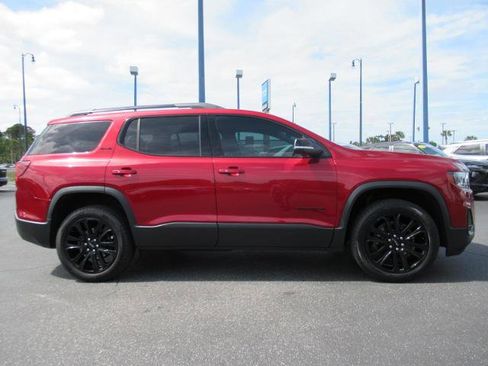 Certified 2023 GMC Acadia SLE w/ Driver Convenience Package FWD image 4