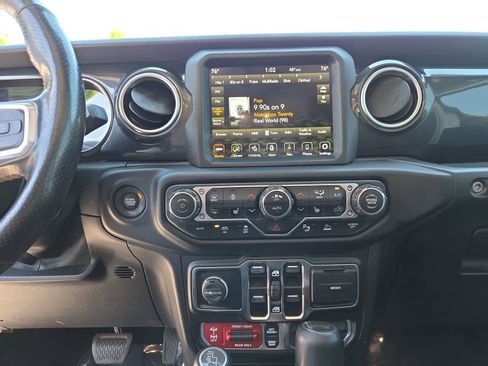 Used 2021 Jeep Wrangler Unlimited Rubicon AWD/4WD image 24