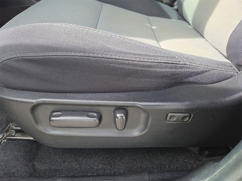 Used 2020 Toyota Tacoma TRD Off-Road image 24