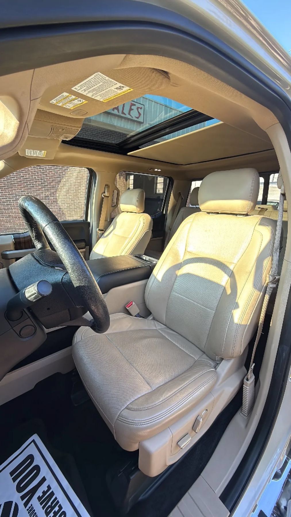 Used 2017 Ford F150 Lariat w/ Equipment Group 502A Luxury AWD/4WD image 29