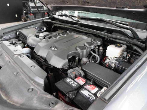 Used 2023 Toyota 4Runner Limited AWD/4WD image 33