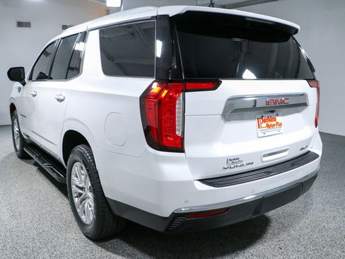 Used 2023 GMC Yukon SLT AWD/4WD image 8