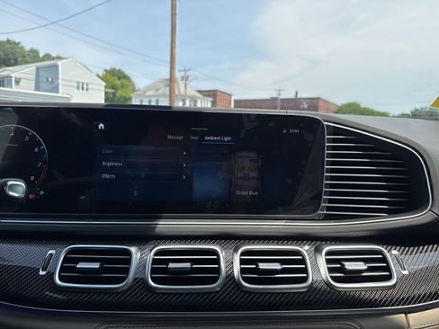 New 2025 Mercedes-Benz GLS 63 AMG 4MATIC image 41