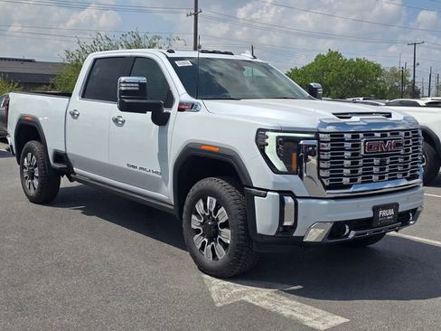New 2026 GMC Sierra 2500 Denali w/ Denali Reserve Package image 3