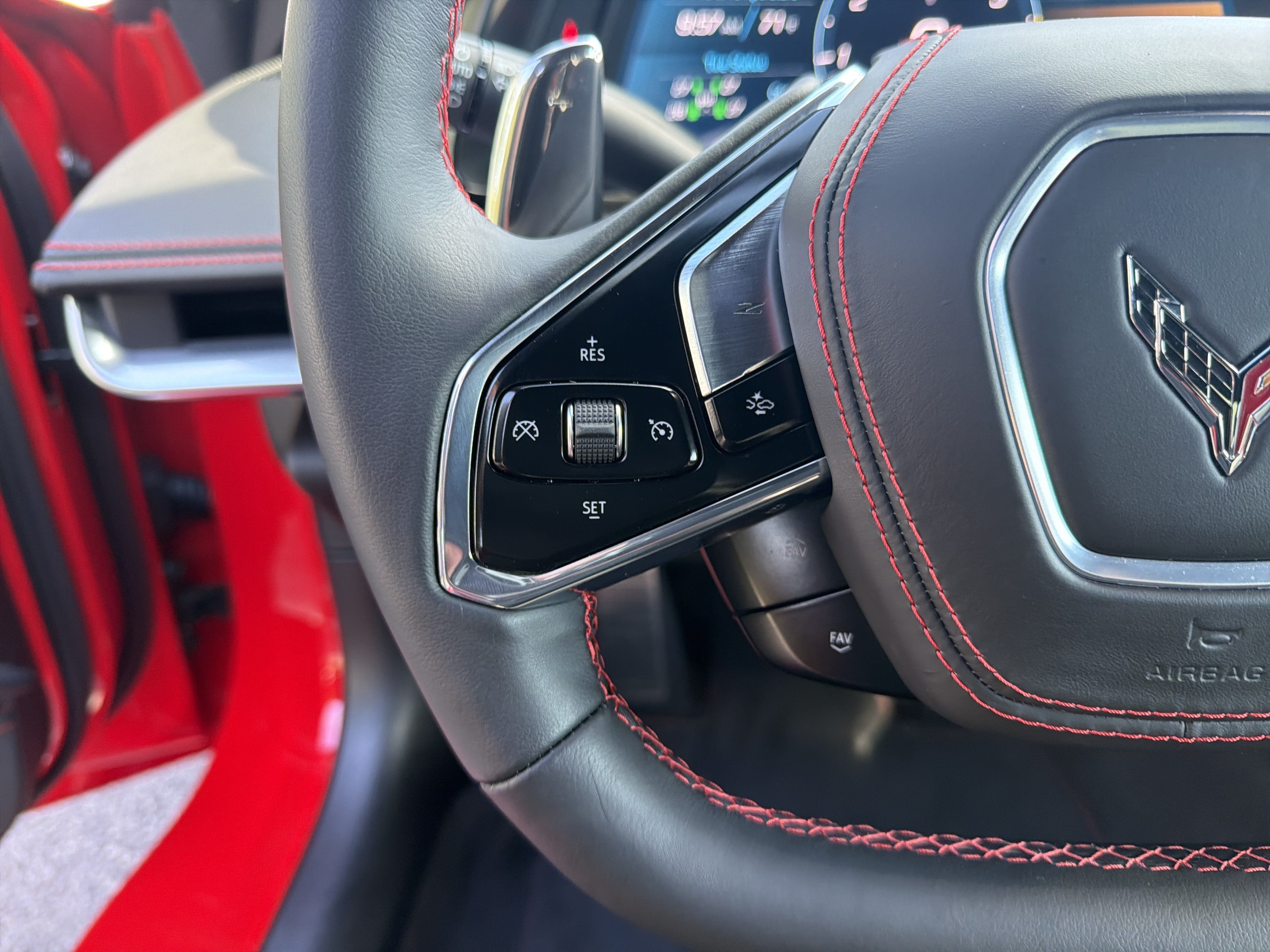 Used 2024 Chevrolet Corvette Stingray Premium Cpe w/ Z51 Performance Package RWD image 19