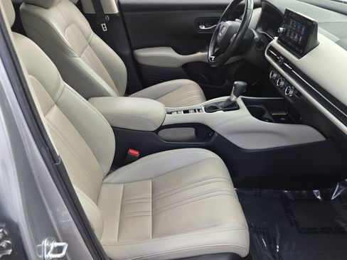 Certified 2025 Honda HR-V EX-L image 17