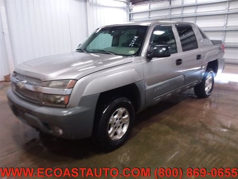 Used 2002 Chevrolet Avalanche 4x4 w/ Off-Road Suspension Pkg image 4