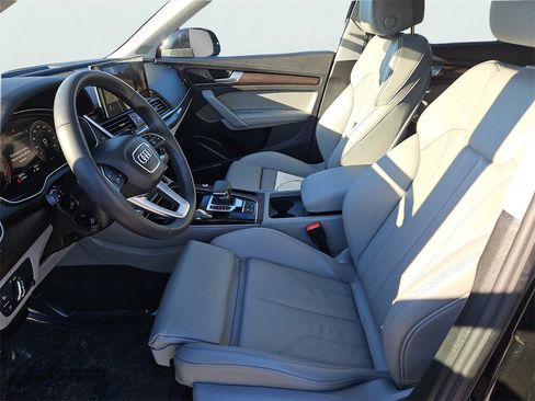 Certified 2024 Audi Q5 2.0T Premium Plus image 36
