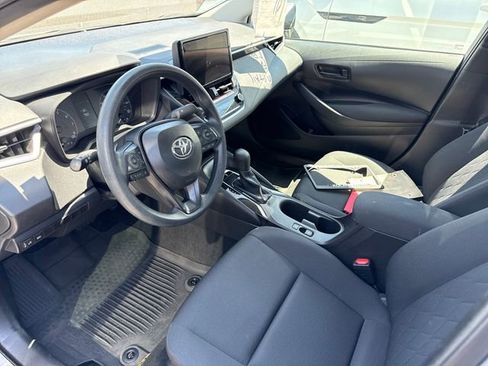 Used 2025 Toyota Corolla LE FWD image 14