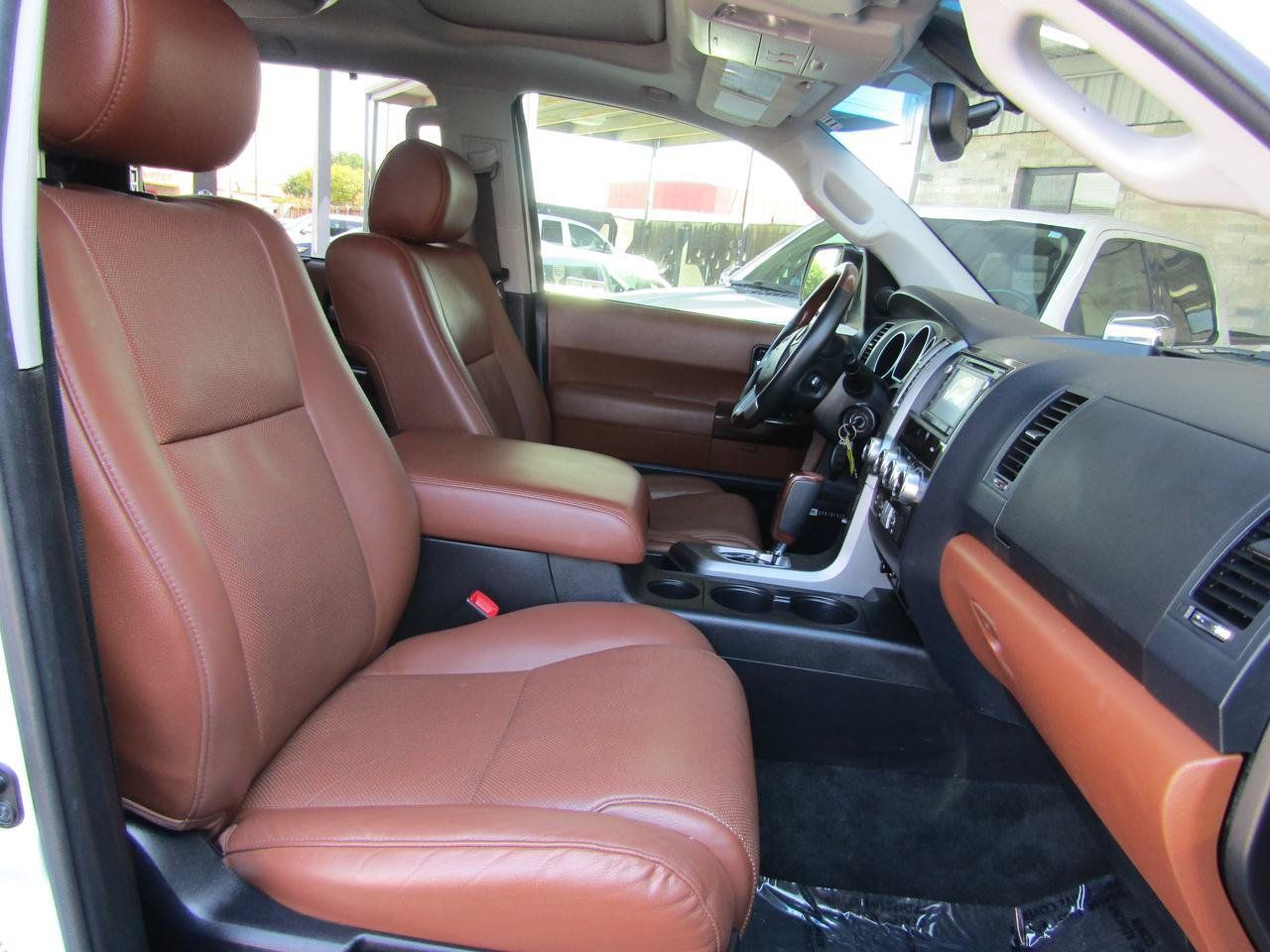 Used 2016 Toyota Sequoia Platinum AWD/4WD image 14