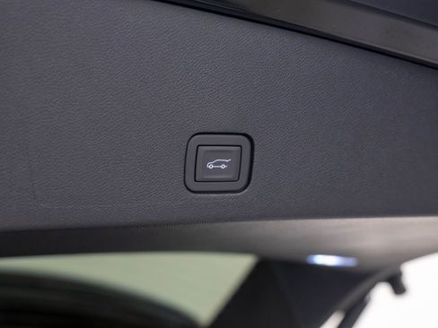 New 2025 Cadillac XT6 Sport image 21