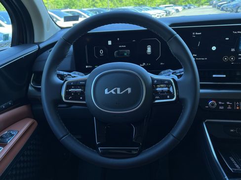 New 2026 Kia Carnival SX w/ SX Dark Edition Package FWD image 39
