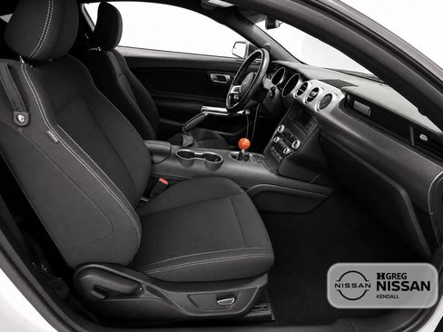 Used 2019 Ford Mustang GT w/ Black Accent Package RWD image 11