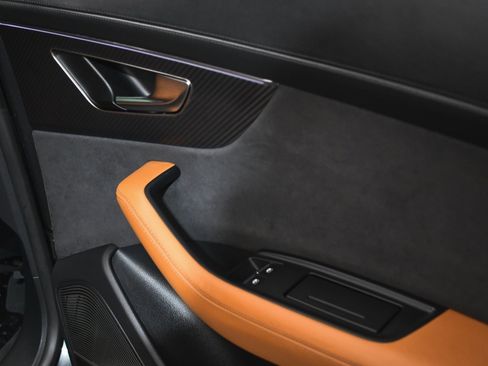 Used 2024 Audi RS Q8 w/ Black Optic Package image 21