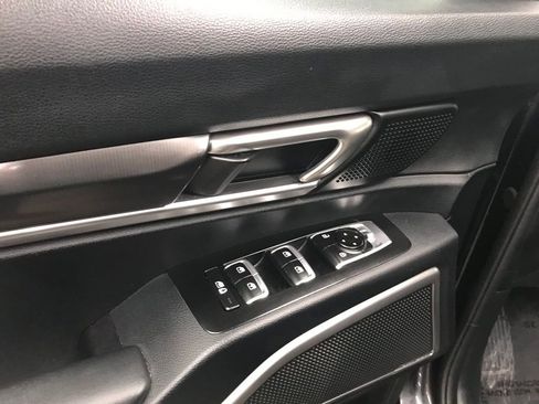 Used 2024 Kia Telluride S w/ S Sunroof Package image 10