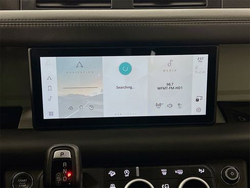 Used 2023 Land Rover Defender 110 X-Dynamic SE image 15