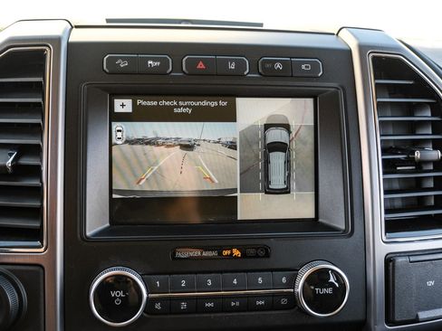 Used 2018 Ford Expedition Platinum image 22