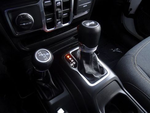 Used 2024 Jeep Wrangler Unlimited Sport AWD/4WD image 36