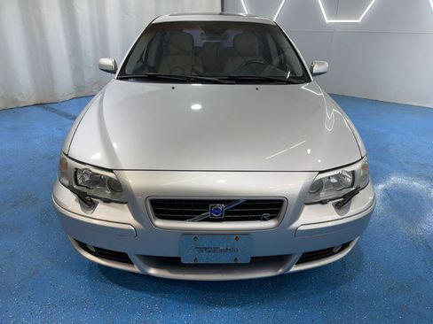 Used 2005 Volvo V70 R image 3