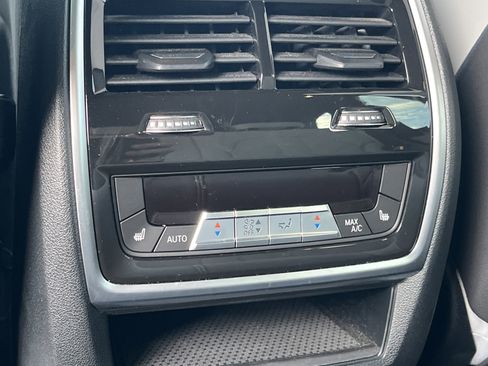 Used 2023 BMW X5 sDrive40i w/ Climate Comfort Package image 23