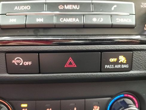 Used 2024 Nissan Frontier SV image 60