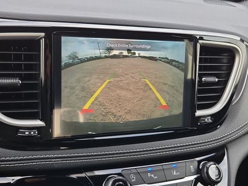 New 2026 Chrysler Pacifica Select FWD image 71