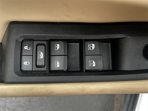 Used 2023 Jeep Grand Cherokee L Limited w/ Trailer Tow Group (B) image 34