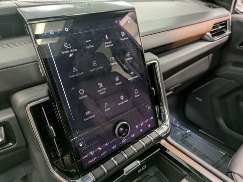 Used 2026 GMC Yukon XL Denali w/ Sun & Power Step Package AWD/4WD image 11