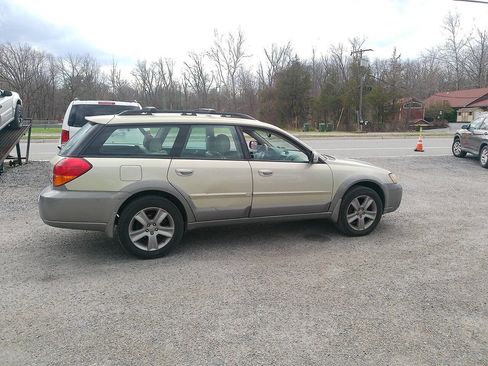 Used 2005 Subaru Outback 3.0R L.L. Bean image 4