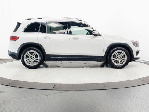 Used 2021 Mercedes-Benz GLB 250 4MATIC image 13