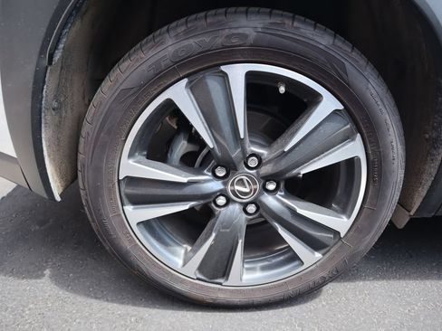 Used 2022 Lexus UX 250h w/ Accessory Package (Z2) AWD/4WD image 17