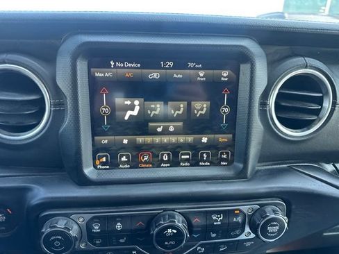 Used 2019 Jeep Wrangler Unlimited Sahara w/ Quick Order Package 24M Moab AWD/4WD image 8