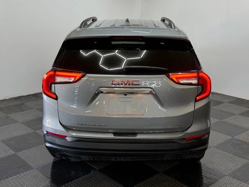 Used 2023 GMC Terrain SLE w/ Driver Convenience Package FWD image 8