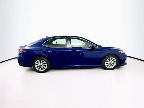 Used 2023 Toyota Camry LE image 10