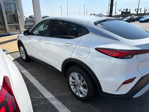 Used 2025 Buick Envista Preferred FWD image 3