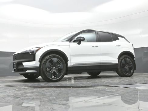 New 2026 Volvo EX30 Cross Country Ultra w/ Protection Package Premier AWD/4WD image 27