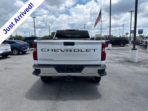 Used 2022 Chevrolet Silverado 2500 LT w/ Convenience Package AWD/4WD image 4