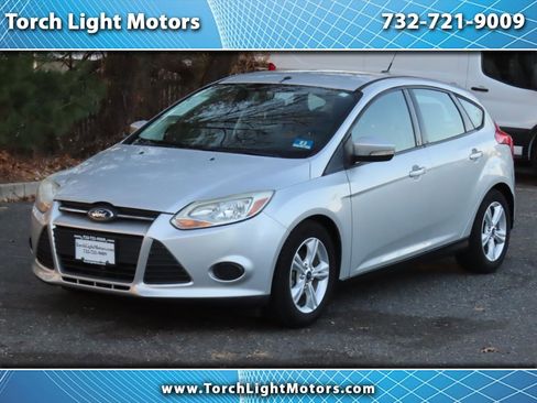 Used 2014 Ford Focus SE image 1