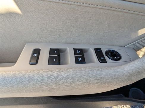 Used 2017 Hyundai Sonata Limited w/ Ultimate Package 04 image 32